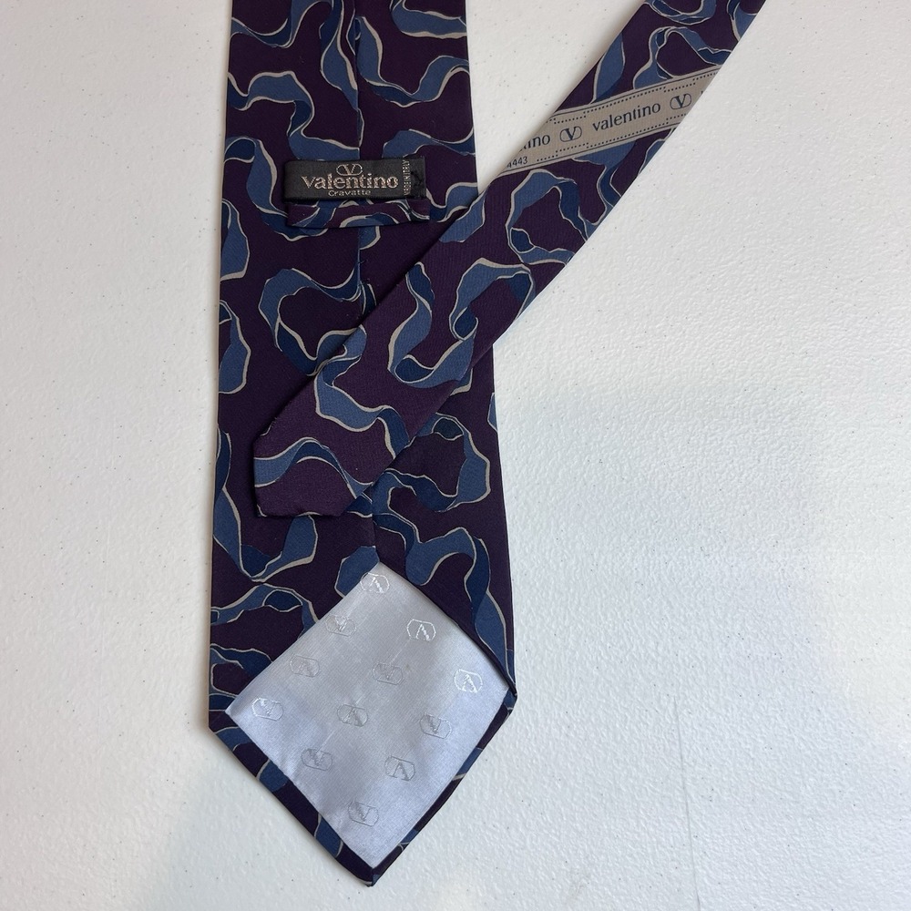 Valentino Cravatte Purple Blue Abstract 100% Silk Tie Vintage‎